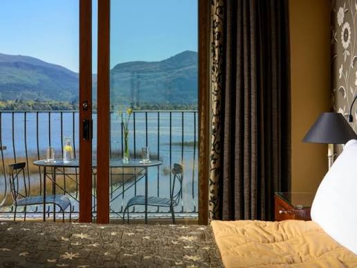 Lake View Room